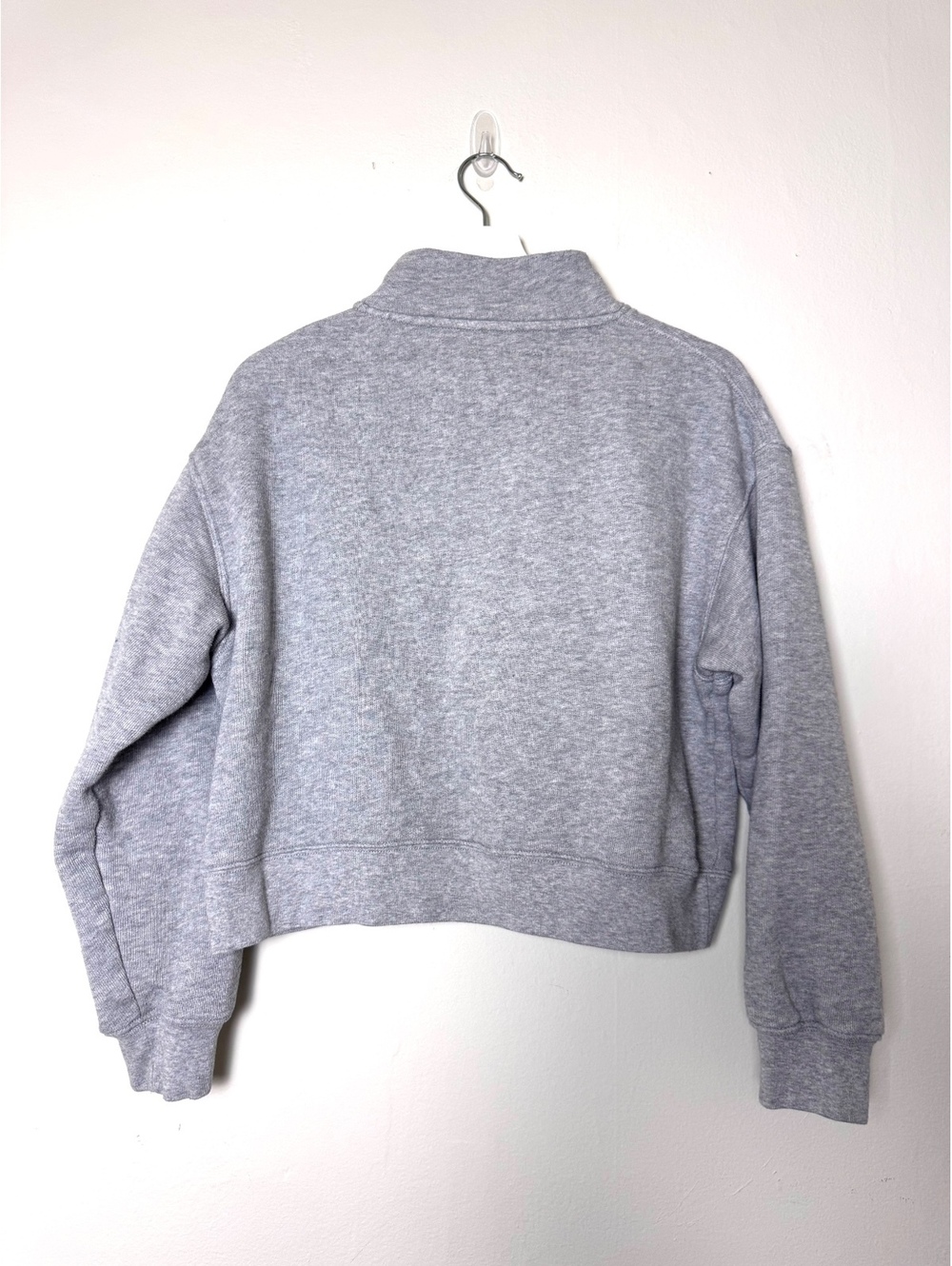 Grey American Eagle cropped sweatshirt long sleeve 1/4 button up size M - Picture 2 of 7